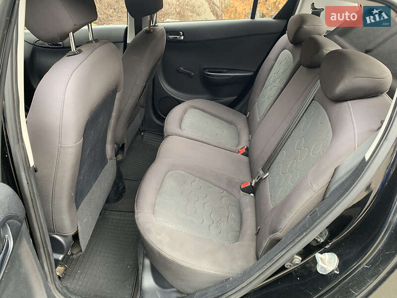 Хэтчбек Hyundai i20 2009 в Полтаве