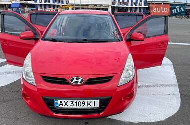 Хэтчбек Hyundai i20 2011 в Харькове