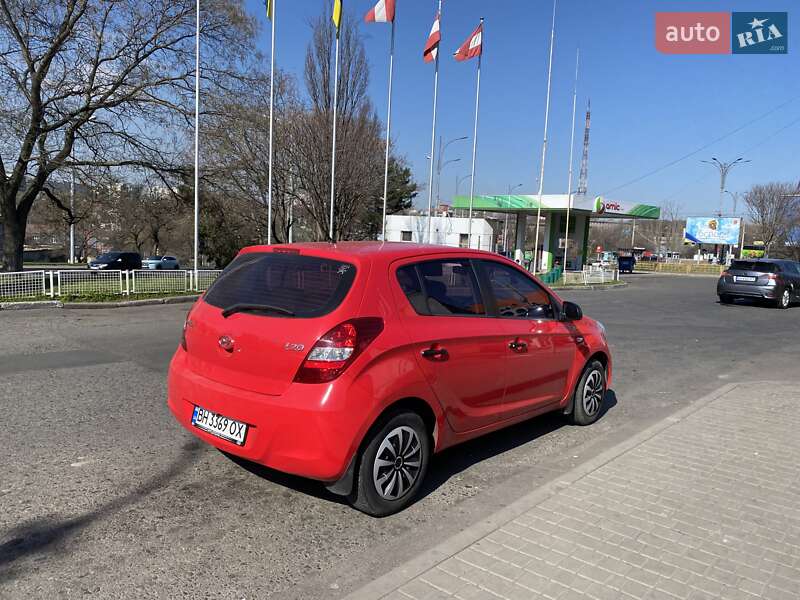 Хетчбек Hyundai i20 2011 в Одесі