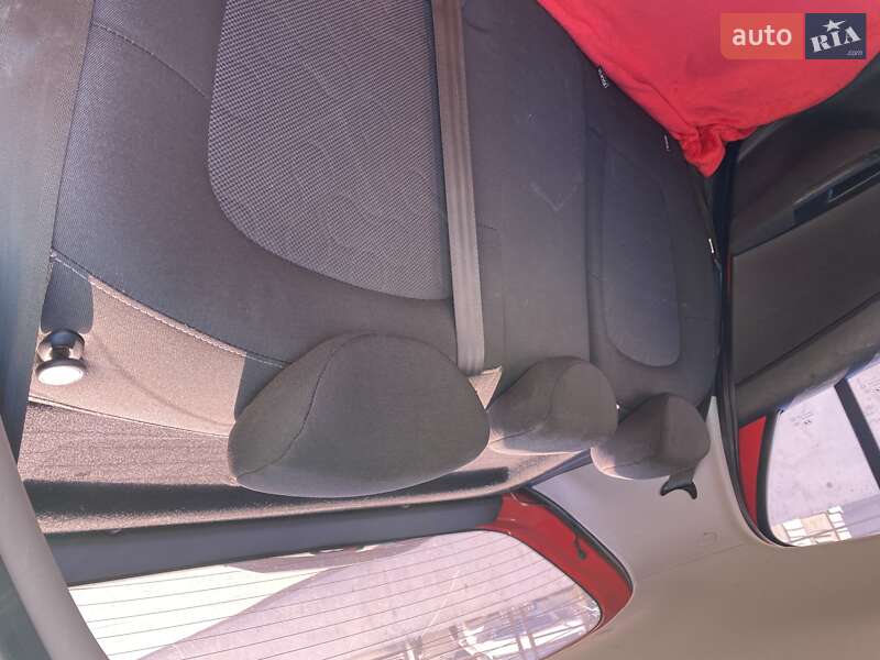 Хетчбек Hyundai i20 2011 в Одесі