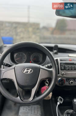 Хэтчбек Hyundai i20 2013 в 
