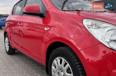 Хетчбек Hyundai i20 2010 в 