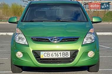 Хэтчбек Hyundai i20 2011 в Киеве