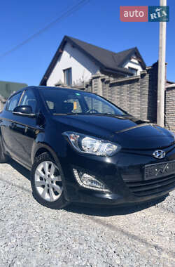 Хетчбек Hyundai i20 2013 в 