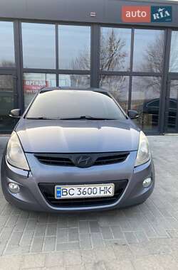 Хэтчбек Hyundai i20 2011 в 