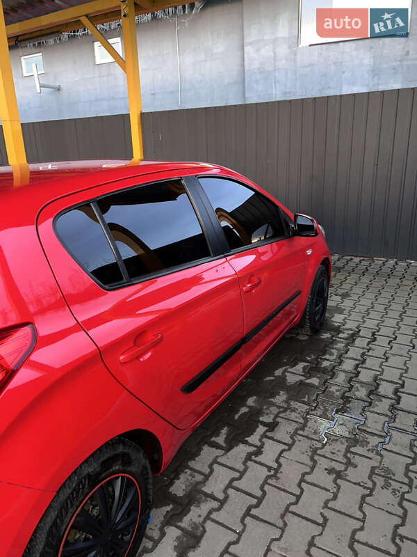 Хетчбек Hyundai i20 2011 в Хмельницькому