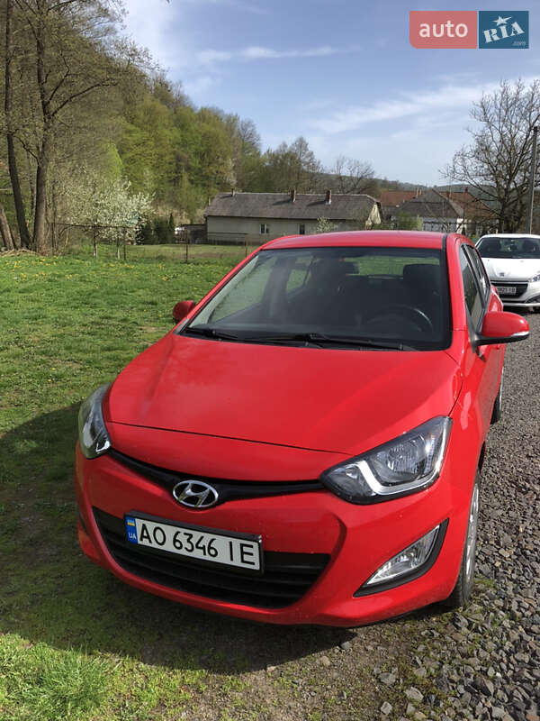 Хэтчбек Hyundai i20 2012 в Ужгороде фото 2 Хэтчбек Hyundai i20 2012 в Ужгороде
