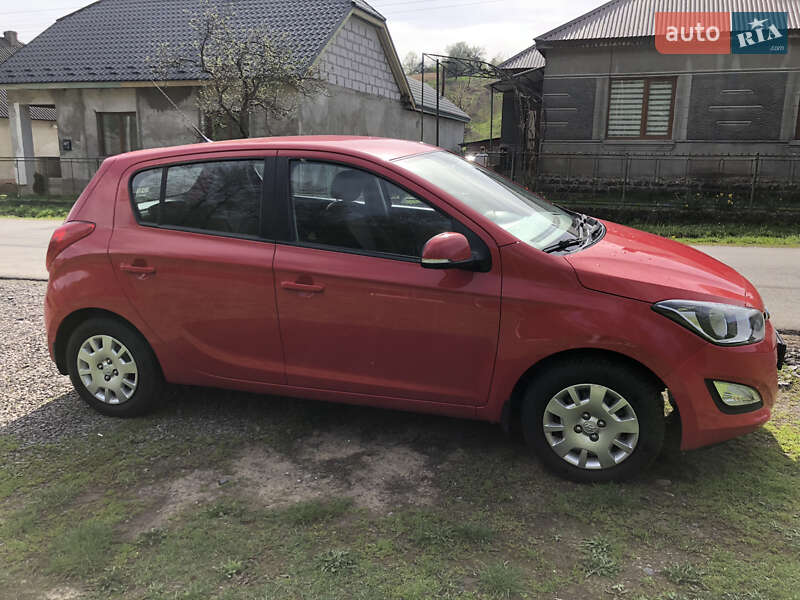 Хэтчбек Hyundai i20 2012 в Ужгороде фото 6 Хэтчбек Hyundai i20 2012 в Ужгороде