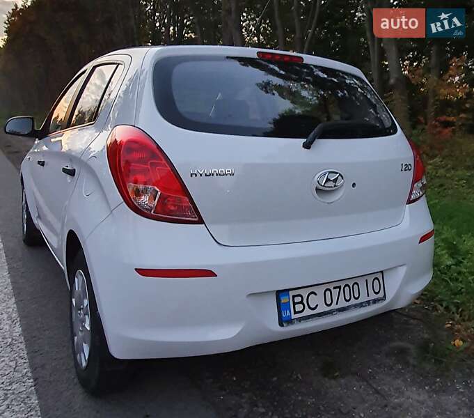 Хэтчбек Hyundai i20 2014 в 