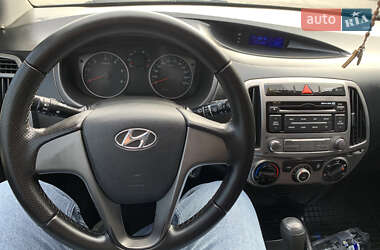 Хетчбек Hyundai i20 2013 в 