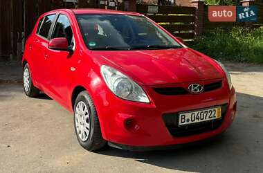 Хетчбек Hyundai i20 2010 в 