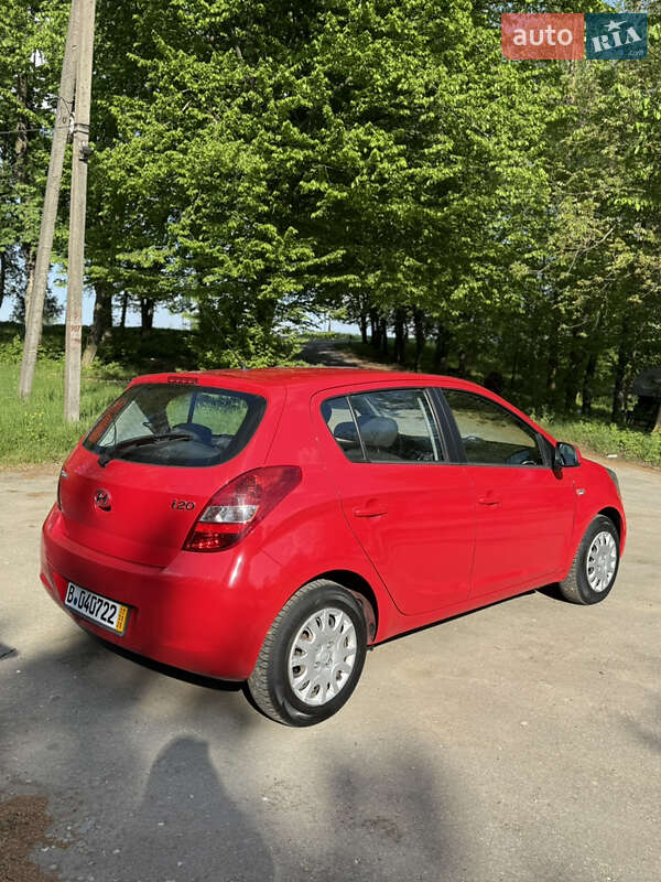 Хетчбек Hyundai i20 2010 в Тлумачі