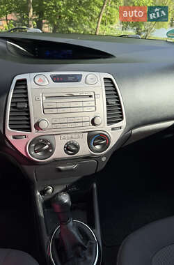 Хетчбек Hyundai i20 2010 в 