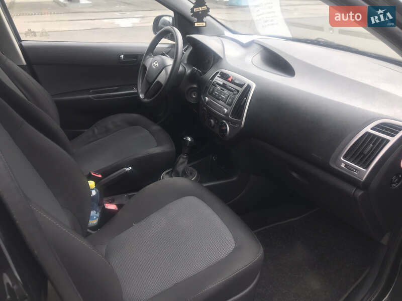 Хетчбек Hyundai i20 2012 в Ужгороді