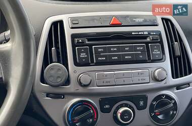 Хэтчбек Hyundai i20 2014 в 