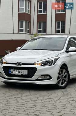 Хэтчбек Hyundai i20 2015 в 