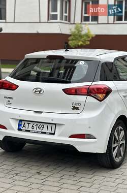 Хэтчбек Hyundai i20 2015 в 