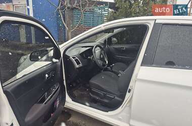 Хетчбек Hyundai i20 2011 в 