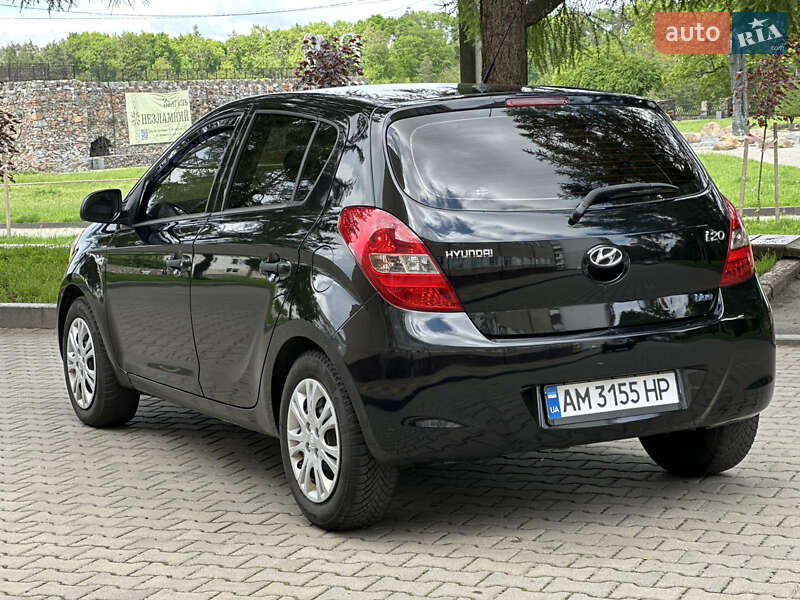 Хетчбек Hyundai i20 2012 в Звягелі