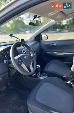 Хетчбек Hyundai i20 2012 в 