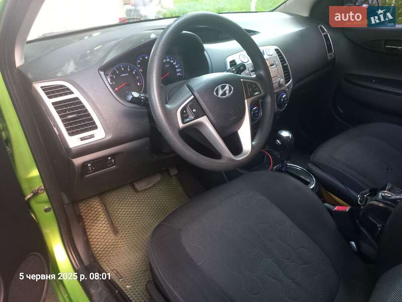 Хэтчбек Hyundai i20 2011 в Житомире фото 5 Хэтчбек Hyundai i20 2011 в Житомире