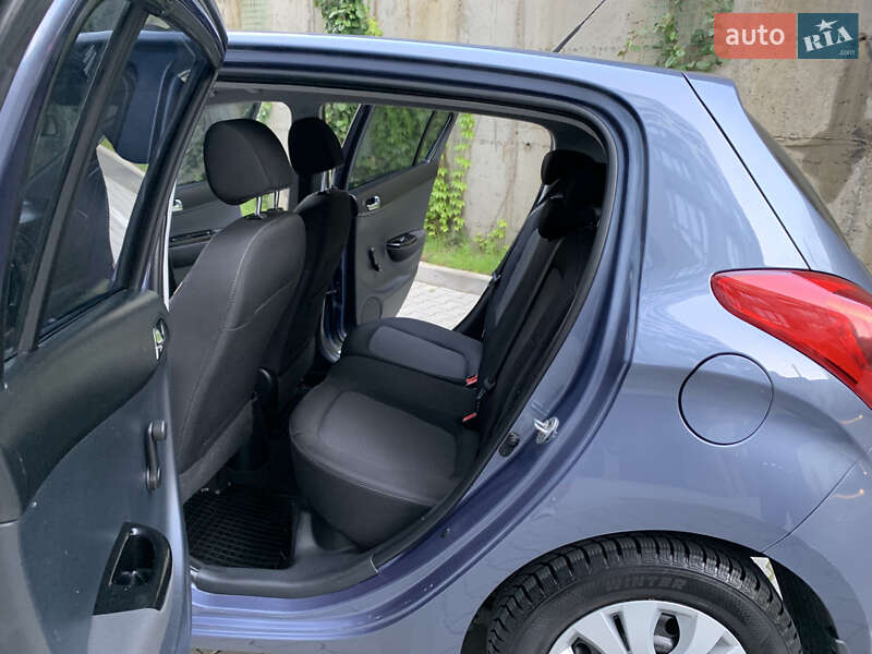 Хэтчбек Hyundai i20 2013 в Хмельницком