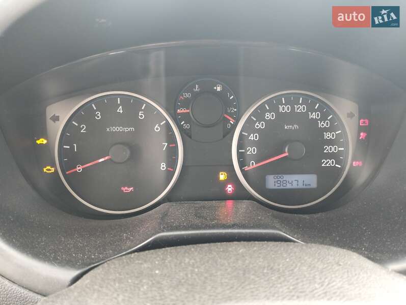 Хетчбек Hyundai i20 2012 в Києві фото 12 Хетчбек Hyundai i20 2012 в Києві