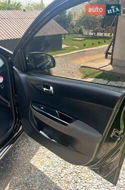 Хэтчбек Hyundai i20 2011 в 