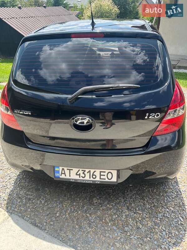Хэтчбек Hyundai i20 2011 в Ивано-Франковске