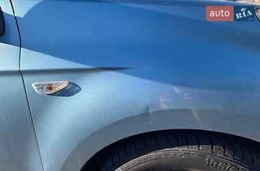 Хетчбек Hyundai i20 2008 в 