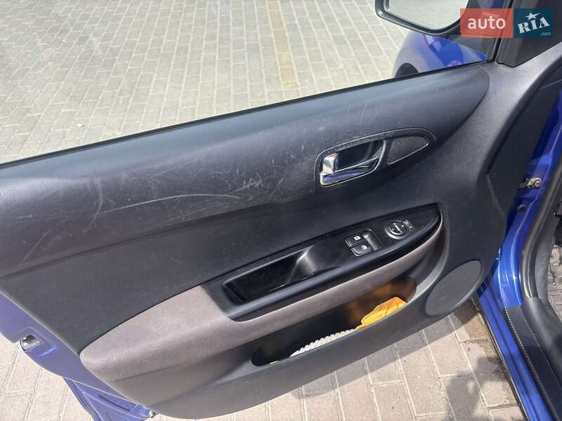 Хэтчбек Hyundai i20 2012 в Львове