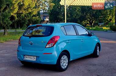 Хэтчбек Hyundai i20 2013 в 