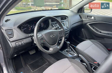 Хэтчбек Hyundai i20 2018 в 