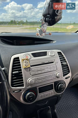 Хэтчбек Hyundai i20 2009 в 