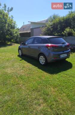 Хэтчбек Hyundai i20 2016 в 