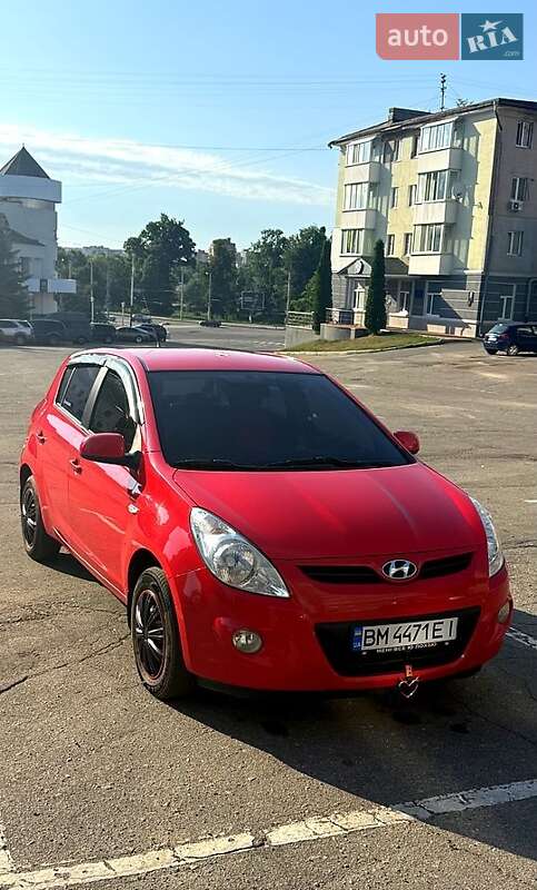 Хэтчбек Hyundai i20 2012 в Сумах
