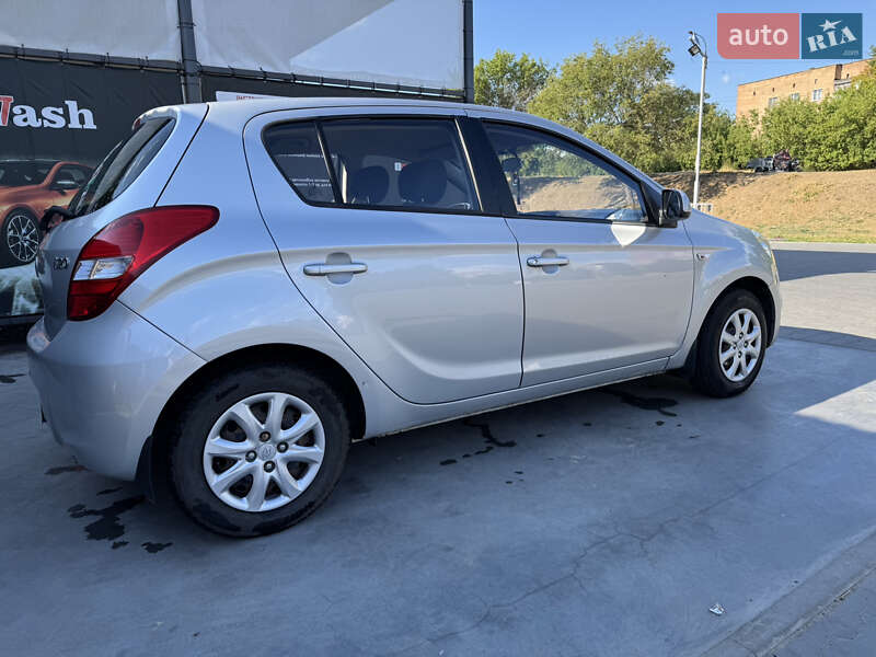 Хетчбек Hyundai i20 2012 в Черкасах