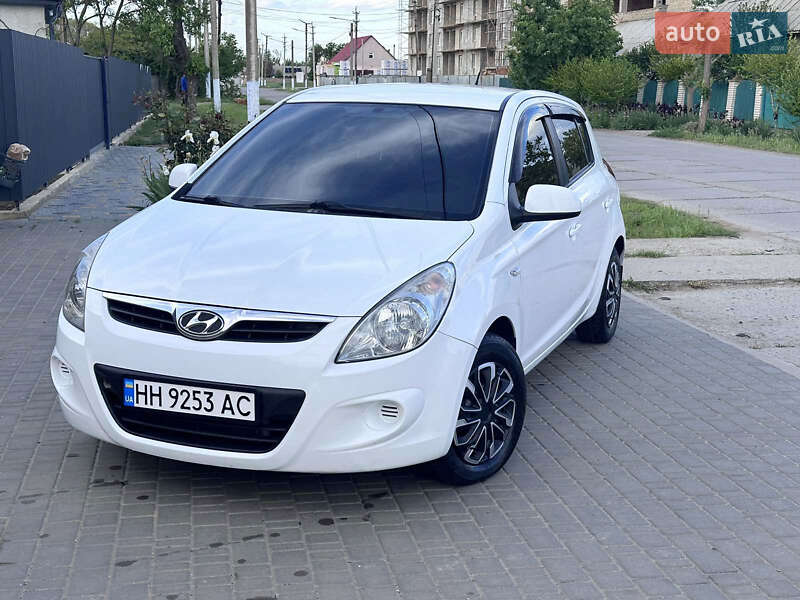 Хэтчбек Hyundai i20 2010 в Килии