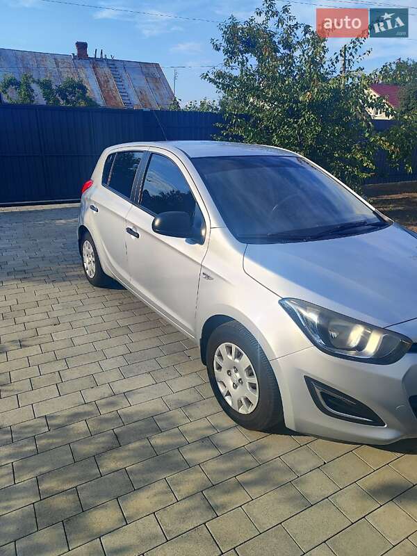 Хетчбек Hyundai i20 2014 в Луцьку