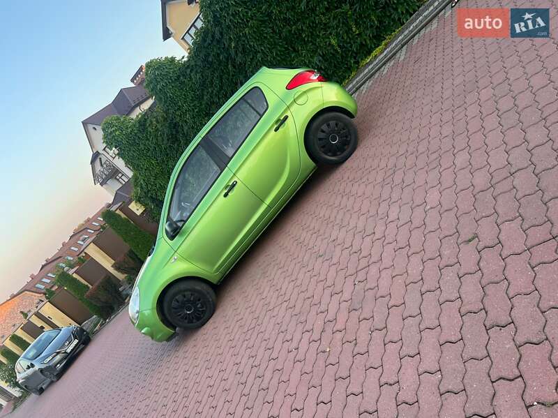 Хэтчбек Hyundai i20 2009 в Черновцах