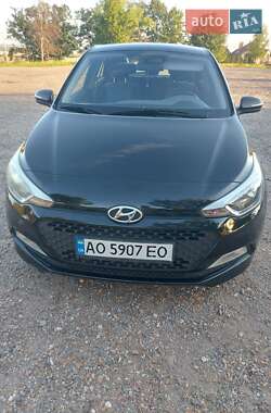 Хетчбек Hyundai i20 2016 в Ужгороді