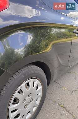Хэтчбек Hyundai i20 2010 в 