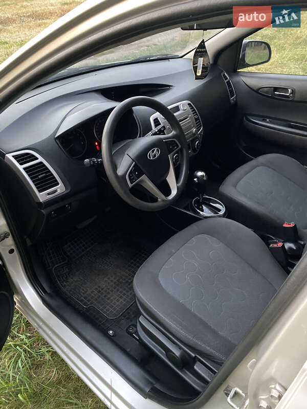 Хэтчбек Hyundai i20 2011 в Черкассах