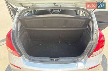 Хэтчбек Hyundai i20 2014 в 