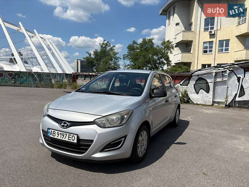 Хэтчбек Hyundai i20 2014 в Киеве фото 15 Хэтчбек Hyundai i20 2014 в Киеве