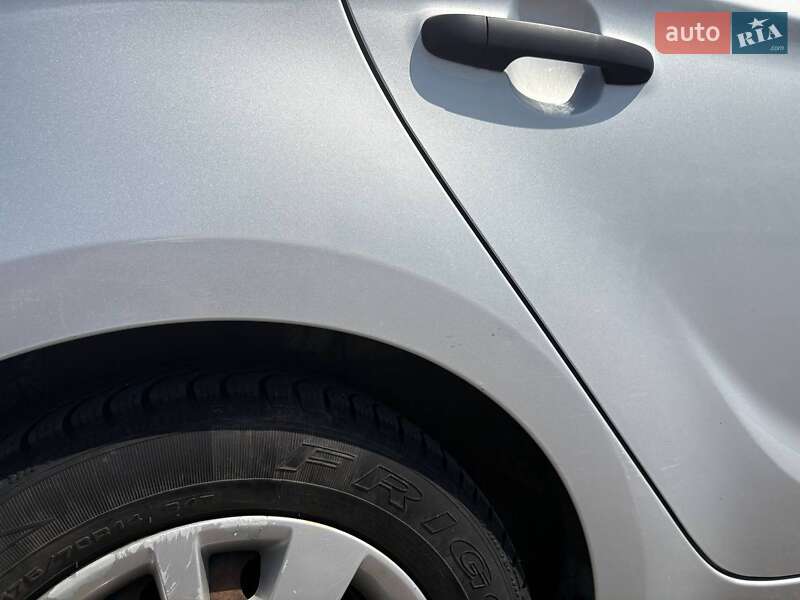 Хэтчбек Hyundai i20 2014 в Киеве фото 25 Хэтчбек Hyundai i20 2014 в Киеве