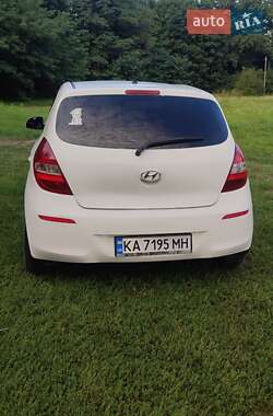 Хэтчбек Hyundai i20 2013 в 