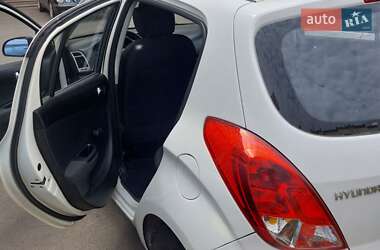 Хэтчбек Hyundai i20 2013 в 