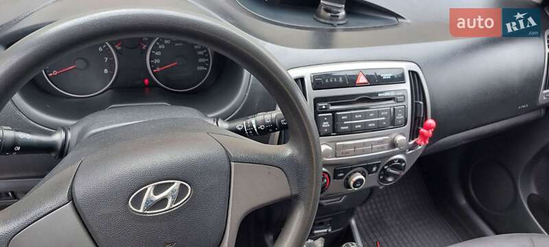 Хэтчбек Hyundai i20 2013 в Черкассах фото 9 Хэтчбек Hyundai i20 2013 в Черкассах