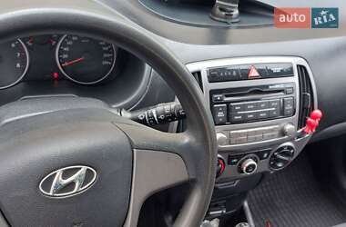 Хэтчбек Hyundai i20 2013 в 
